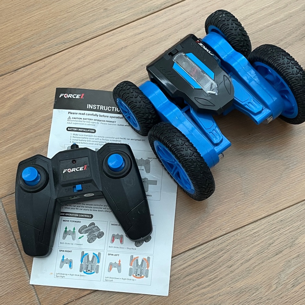 Force1 Blue and Black Stunt Car